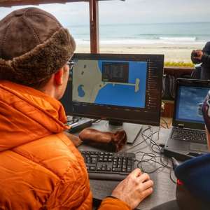 Sistem de ultimă generaţie de detectare a ambarcaţiunilor, persoanelor aflate în apă şi dronelor de mici dimensiuni, testat la Marea Neagră