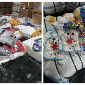 Bunuri susceptibile a fi contrafăcute, în valoare de peste 720.000 lei, descoperite de polițiștii de frontieră