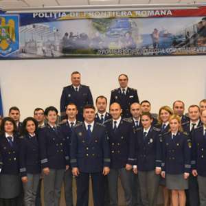 Poliţişti de frontieră avansaţi în gradul profesional următor cu ocazia Zilei Naţionale