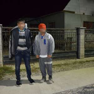 Doi cetățeni din Bangladesh, opriți la frontiera de nord a țării