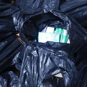 Peste 25.000 de materiale pirotehnice,fără documente legale, descoperite la P.T.F. Giurgiu