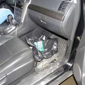 Peste 25.000 de materiale pirotehnice,fără documente legale, descoperite la P.T.F. Giurgiu