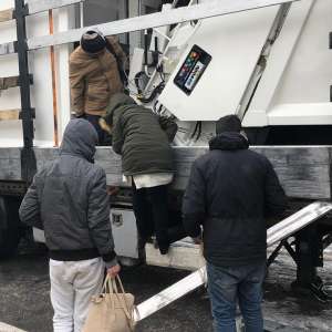 Şase cetăţeni din Siria şi Iran, ascunși într-un automarfar de un şofer turc, depistaţi la P.T.F. Nădlac II