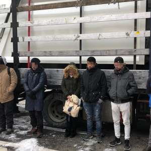 Şase cetăţeni din Siria şi Iran, ascunși într-un automarfar de un şofer turc, depistaţi la P.T.F. Nădlac II