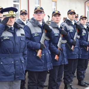 O nouă promoţie de elevi a depus jurământul militar la Şcoala ”Avram Iancu” Oradea