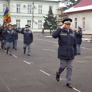O nouă promoţie de elevi a depus jurământul militar la Şcoala ”Avram Iancu” Oradea