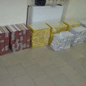 Țigări în valoare de 75.300 lei confiscate la frontiera de nord