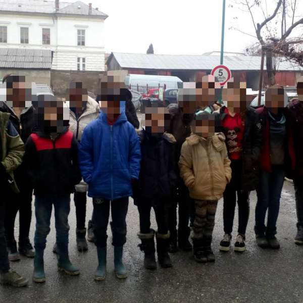 Patruzeci și unu de cetățeni străini depistați, în timp ce intenţionau să treacă ilegal frontiera