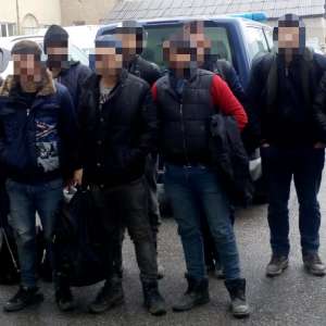 Patruzeci și unu de cetățeni străini depistați, în timp ce  intenţionau să treacă ilegal frontiera