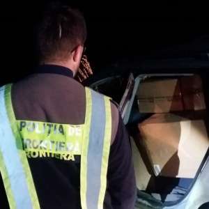 Peste 10.000 de pachete cu ţigări confiscate la frontiera de est
