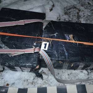 Țigări descoperite în bordul unui autoturism