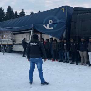 Irakieni si sirieni opriţi de poliţiştii de frontieră din încercarea de a ieşi  ilegal din țară