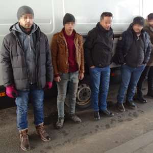 Cinci irakieni şi sirieni, depistaţi la P.T.F. Calafat, ascunși în canapele