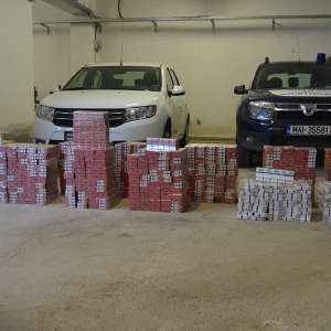 Autoutilitară încărcată cu țigări de contrabandă, descoperită de polițiștii de frontieră