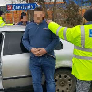 Peste 7.000 de pachete cu țigări de contrabandă, descoperite de polițiștii de frontieră