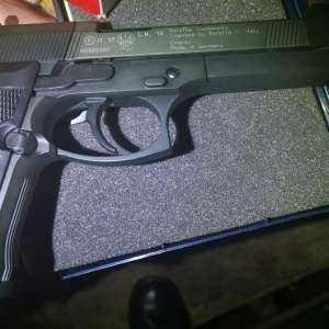 Armă cu aer comprimat şi muniţia aferentă, depistate în Vama Albiţa