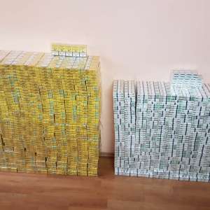 Peste 22.000 de pachete cu ţigări de contrabanda confiscate la frontiera de nord