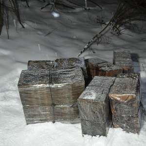 Peste 22.000 de pachete cu ţigări de contrabanda confiscate la frontiera de nord