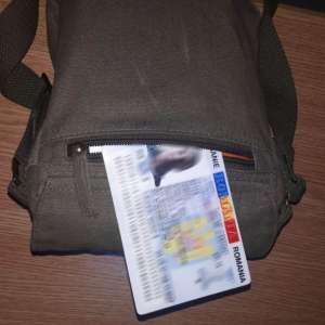 Carte de identitate falsă, descoperită la controlul de frontieră