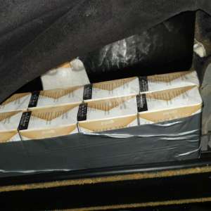 2.800 de ţigarete, descoperite în spătarul banchetei unui microbuz