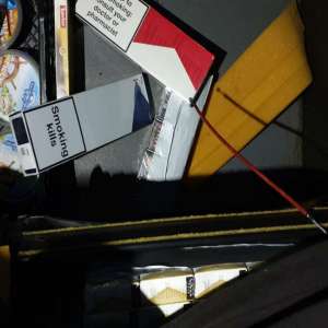 2.800 de ţigarete, descoperite în spătarul banchetei unui microbuz