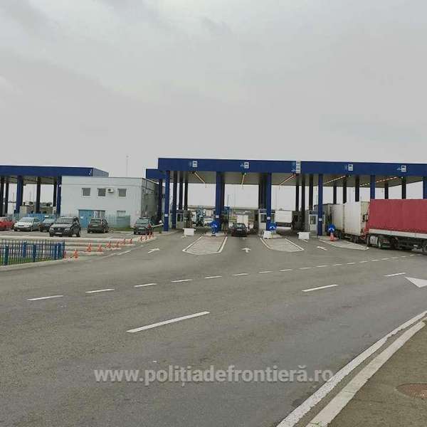 40 de sticle cu alcool, descoperite la P.T.F. Calafat