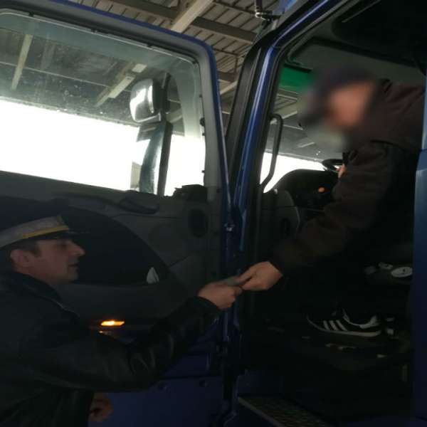 Autocamion radiat din circulație de autoritățile germane,  descoperit în P.T.F. Albiţa