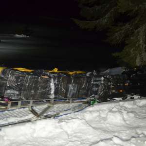 Ţigări de contrabandă, transportate cu snowmobilul