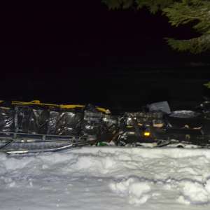 Ţigări de contrabandă, transportate cu snowmobilul