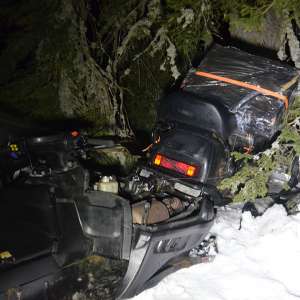 Ţigări de contrabandă, transportate cu snowmobilul