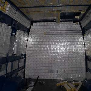 Peste 42.300 de pachete cu țigări de contrabandă, confiscate la frontiera de nord