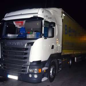 Aproximativ 700 grame de bijuterii, descoperite ascunse asupra unui cetăţean turc la P.T.F. Giurgiu