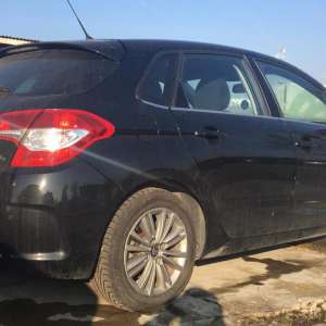 Autovehicul căutat de autorităţile din Franța, oprit la P.T.F. Petea