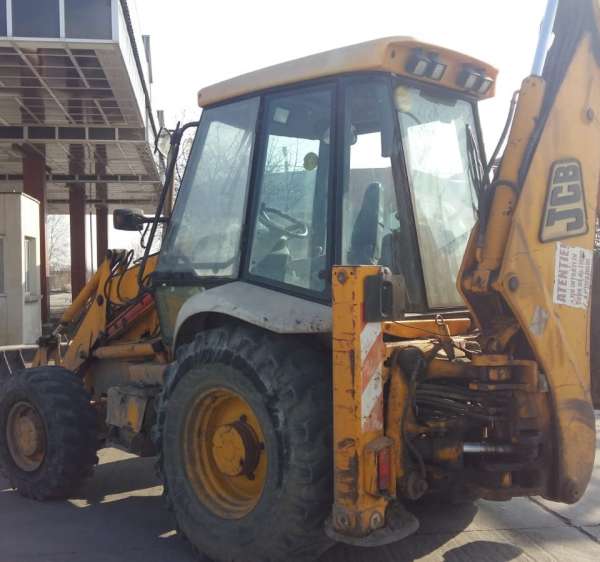 Buldoexcavator neînmatriculat, descoperit în Punctul de Trecere a Frontierei Zona Liberă Galați