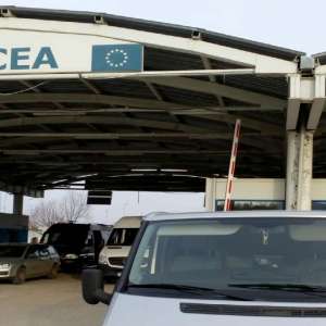 Carte de identitate falsă, descoperită la controlul de frontieră