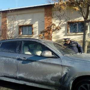 Autoturism de lux, oprit la graniţa U.E.