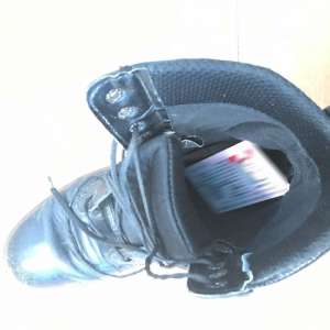 Carte de identitate falsă descoperită la controlul de frontieră