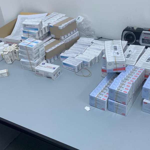6.000 de comprimate și 210 fiole cu substanţe dopante, descoperite de poliţiştii de frontieră de la P.T.F. Giurgiu