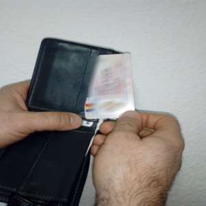 Permis de conducere fals, descoperit la controlul de frontieră