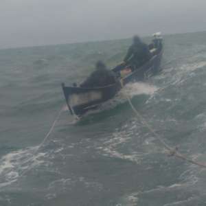 Polițiștii de frontieră au intervenit pentru a remorca o ambarcațiune, rămasă fără propulsie pe Marea Neagră