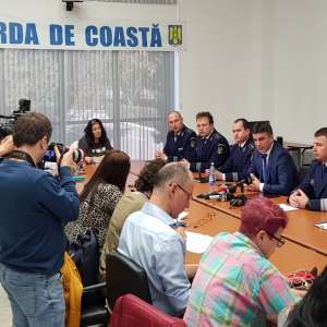 Conferință de presă la Garda de Coasta