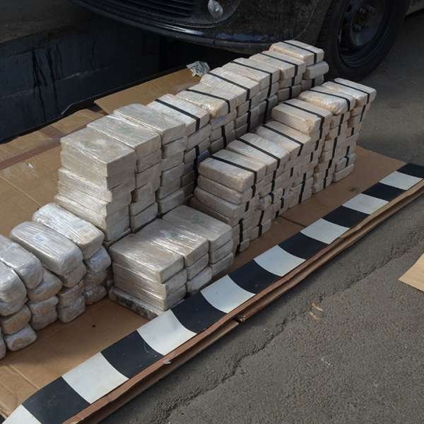 Doi olandezi, depistati în P.T.F. Sighetu Marmaţiei cu 84 de kilograme de heroină