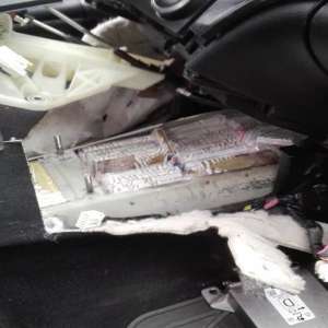 Țigări de provenienţă ucraineană, disimulate printre frunze de dafin