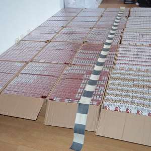 Aproximativ 15.000 de pachete cu ţigări de contrabandă,  confiscate la frontiera de nord
