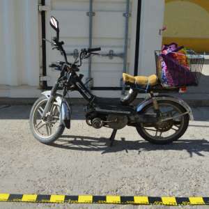 Gălățean fără permis de conducere depistat conducând un moped neînmatriculat