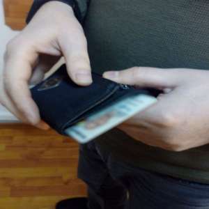 Altă carte de identitate falsă “oprită” din drumul către Germania