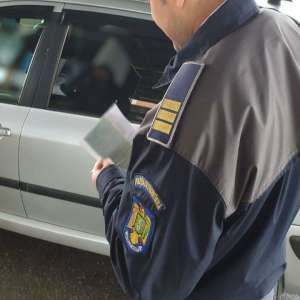 Asigurare falsă depistată la controlul de frontieră