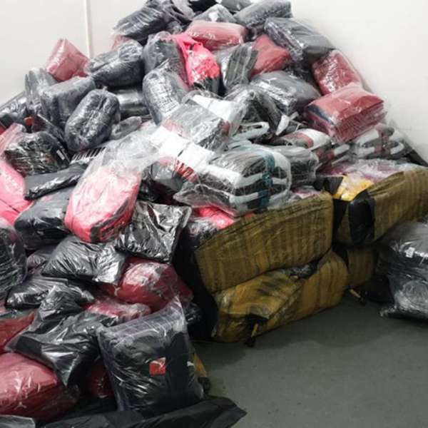 Bunuri, în valoare de aproximativ 330.000 lei, susceptibile a fi contrafăcute, confiscate de polițiștii de frontieră din cadrul P.T.F. Giurgiu