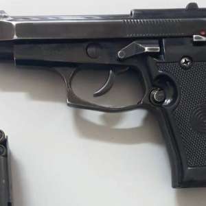 Pistol cu gaze ascuns într-un autoturism, descoperit la P.T.F. Giurgiu