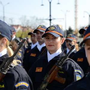 O nouă serie de elevi a depus jurământul militar la Şcoala Avram Iancu Oradea  